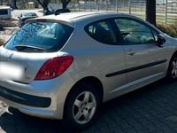 Gebraucht Peugeot 207 95 PS (69 kW) 2009 Grau Kleinwagen