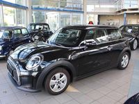 Gebraucht Mini Cooper Essential 136 PS (100 kW) 2023 Midnight black met. Kleinwagen