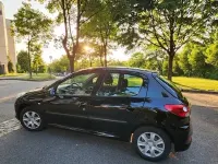 Gebraucht Peugeot 206 75 PS (55 kW) 2010 Schwarz Limousine