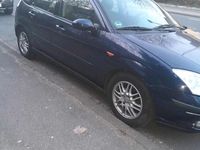 Gebraucht Ford Focus Ghia 116 PS (85 kW) 2002 Blau Kleinwagen