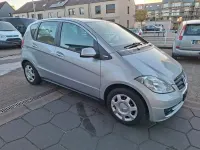 Gebraucht Mercedes A160 95 PS (69 kW) 2011 Silber Kleinwagen