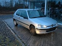 Gebraucht Peugeot 106 60 PS (44 kW) 2003 Silber Kleinwagen