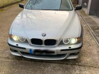 Gebraucht BMW 525 163 PS (119 kW) 2003 Silber Limousine