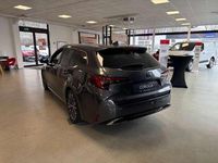 Gebraucht Toyota Corolla Hybrid Team 196 PS (144 kW) 2025 Grau Kombi