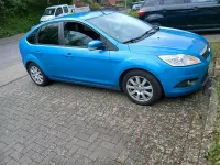 Gebraucht Ford Focus 100 PS (73 kW) 2010 Blau Kleinwagen