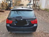 Gebraucht BMW 320 170 PS (125 kW) 2008 Schwarz Kombi