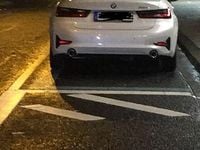 Gebraucht BMW 320 190 PS (139 kW) 2019 Weiß Limousine