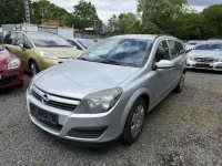 Usata Opel Astra Edition 90 CV (66 kW) 2006 Argento Station wagon