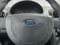 Gebraucht Ford Fiesta Ambiente 69 PS (50 kW) 2005 Schwarz Kleinwagen