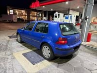 Gebraucht VW Golf IV 75 PS (55 kW) 2001 Blau Kleinwagen