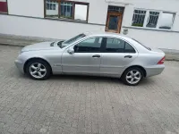 Gebraucht Mercedes C180 143 PS (105 kW) 2003 Brillantsilber  metalliclack Limousine