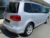 Gebraucht VW Touran Highline 140 PS (102 kW) 2012 Silber Van / Kleinbus