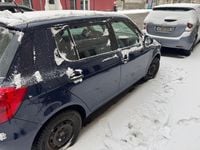 Gebraucht Skoda Fabia Active 60 PS (44 kW) 2013 Blau Kleinwagen