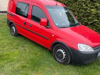 Usata Opel Combo 75 CV (55 kW) 2011 Rosso Monovolume