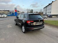 gebraucht Skoda Karoq 1.6 TDI SCR DSG STYLE Leder Navi Rückfahrk