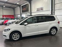 Gebraucht VW Touran 150 PS (110 kW) 2021 Weiß Van / Kleinbus