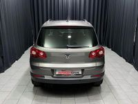 Gebraucht VW Tiguan 170 PS (125 kW) 2011 Grau SUV