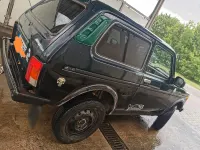 Gebraucht Lada niva 83 PS (61 kW) 2012 Grün SUV