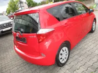 Gebraucht Toyota Verso-S Cool 99 PS (72 kW) 2014 Rot Van / Kleinbus