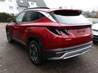 Neu Hyundai Tucson Select 215 PS (158 kW) 2025 Rot metallic SUV