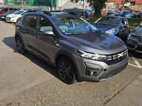 Gebraucht Dacia Sandero Expression 91 PS (66 kW) 2024 Grau Limousine