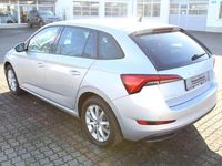 Gebraucht Skoda Scala Ambition 116 PS (85 kW) 2019 Brilliantsilber metallic Kleinwagen