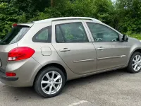 Gebraucht Renault Clio III 75 PS (55 kW) 2012 Silber Kombi