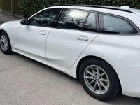 Gebraucht BMW 318 156 PS (114 kW) 2024 Weiß Kombi