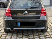 Gebraucht BMW 118 143 PS (105 kW) 2010 Schwarz Kleinwagen