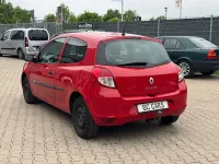Gebraucht Renault Clio 75 PS (55 kW) 2012 Rot Kleinwagen