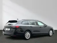 Gebraucht Skoda Superb Essence 150 PS (110 kW) 2025 Schwarz Kombi