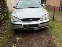 Gebraucht Ford Mondeo 140 PS (102 kW) 2001 Silber Limousine