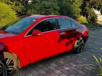 Gebraucht Mercedes A180 136 PS (100 kW) 2021 Rot Limousine
