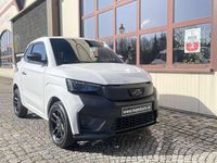 Nowe Ligier JS50 2025 Biały Hatchback