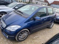Gebraucht Mercedes A200 Elegance 140 PS (102 kW) 2012 Blau Van / Kleinbus