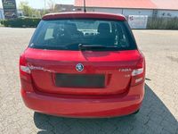 Gebraucht Skoda Fabia 75 PS (55 kW) 2013 Rot Limousine