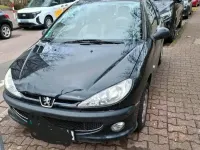 Gebraucht Peugeot 206 75 PS (55 kW) 2009 Schwarz Limousine