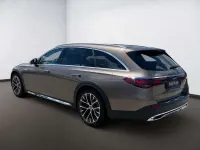 Gebraucht Mercedes E300 197 PS (144 kW) 2025 Samtbraun Kombi