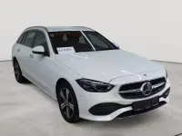 Gebraucht Mercedes C300e Avantgarde 204 PS (150 kW) 2023 Manufaktur opalithweiß bright Kombi