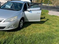 Gebraucht Opel Astra 110 PS (80 kW) 2010 Silber Kombi