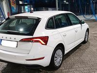 Gebraucht Skoda Scala Cool Plus 95 PS (69 kW) 2021 Weiß Kleinwagen