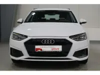 Gebraucht Audi A4 Basis 136 PS (100 kW) 2023 Gletscherweiß metallic Kombi