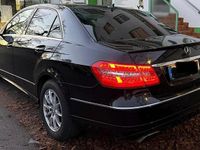 Gebraucht Mercedes E250 Avantgarde 204 PS (150 kW) 2009 Schwarz Limousine