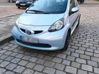 Gebraucht Toyota Aygo 68 PS (50 kW) 2006 Blau Kleinwagen