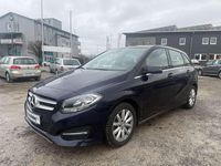Gebraucht Mercedes B180 109 PS (80 kW) 2016 Cavansitblau  metalliclack Van / Kleinbus