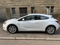 Gebraucht Opel Astra GTC Sport 131 PS (96 kW) 2014 Weiß Coupé