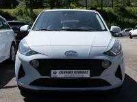 Gebraucht Hyundai i10 Trend 84 PS (61 kW) 2020 Grau Kleinwagen