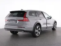 Gebraucht Volvo V60 CC Plus 197 PS (144 kW) 2024 Grau Kombi