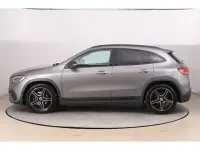 Gebraucht Mercedes GLA200 AMG line 150 PS (110 kW) 2023 Grau SUV