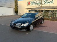 Gebraucht Mercedes E220 170 PS (125 kW) 2010 Schwarz Limousine